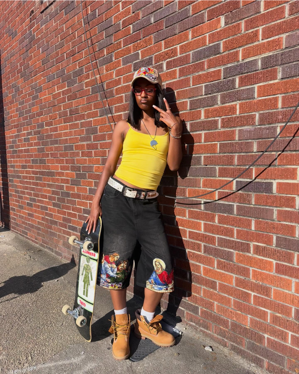 Divine Graphic Shorts